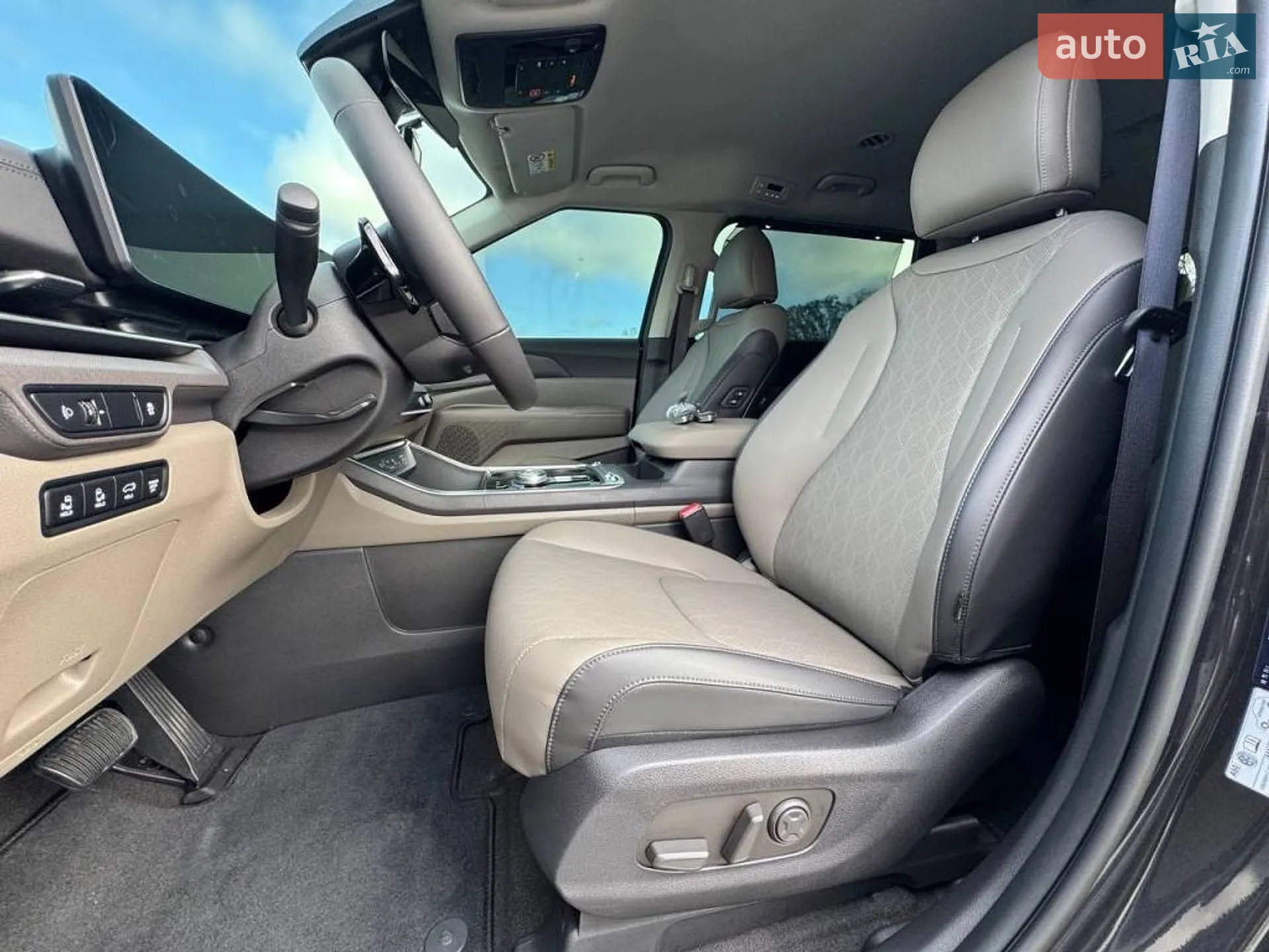 2024 Kia Carnival - мініатюра 21