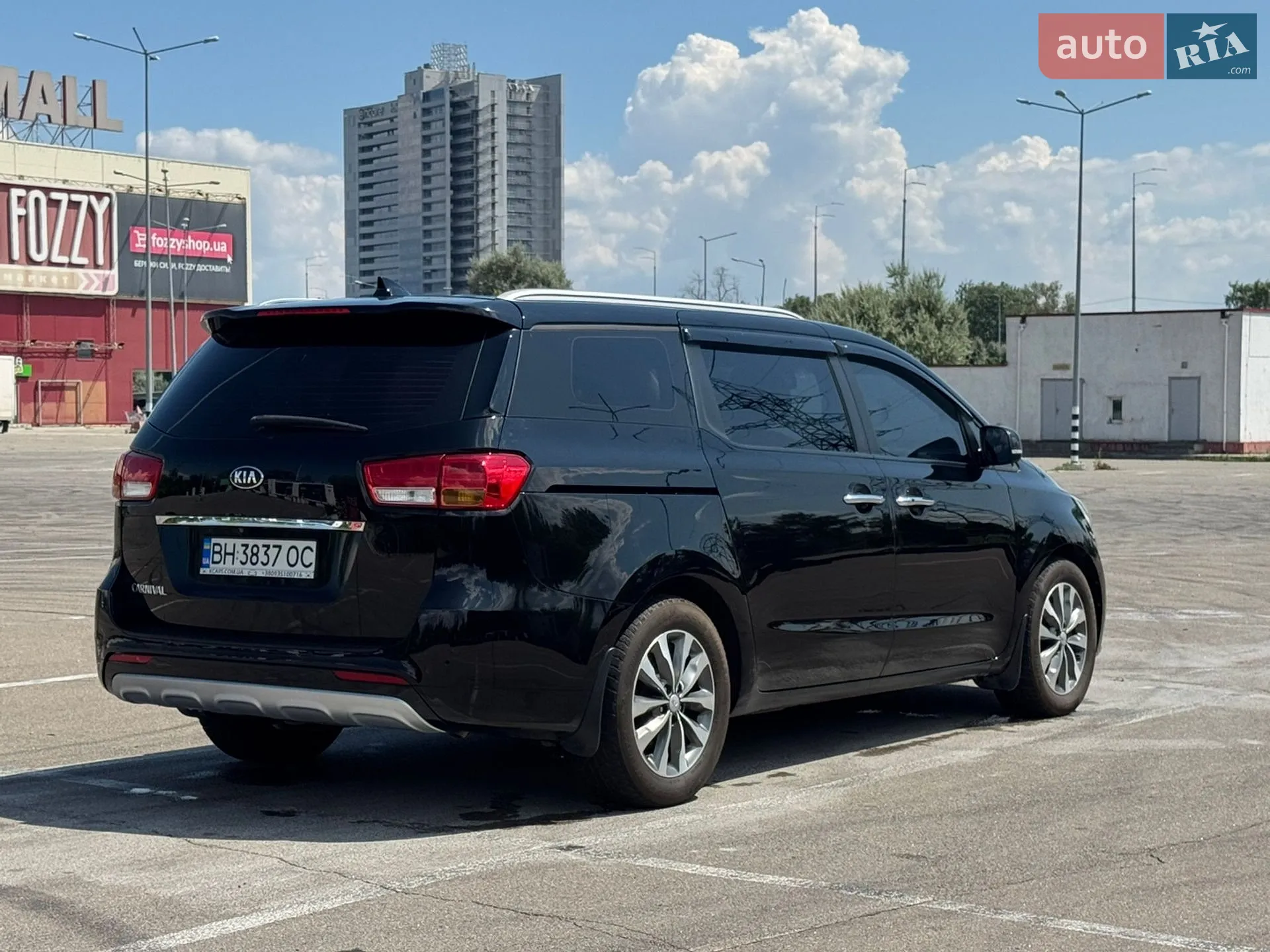 2016 Kia Carnival - мініатюра 6