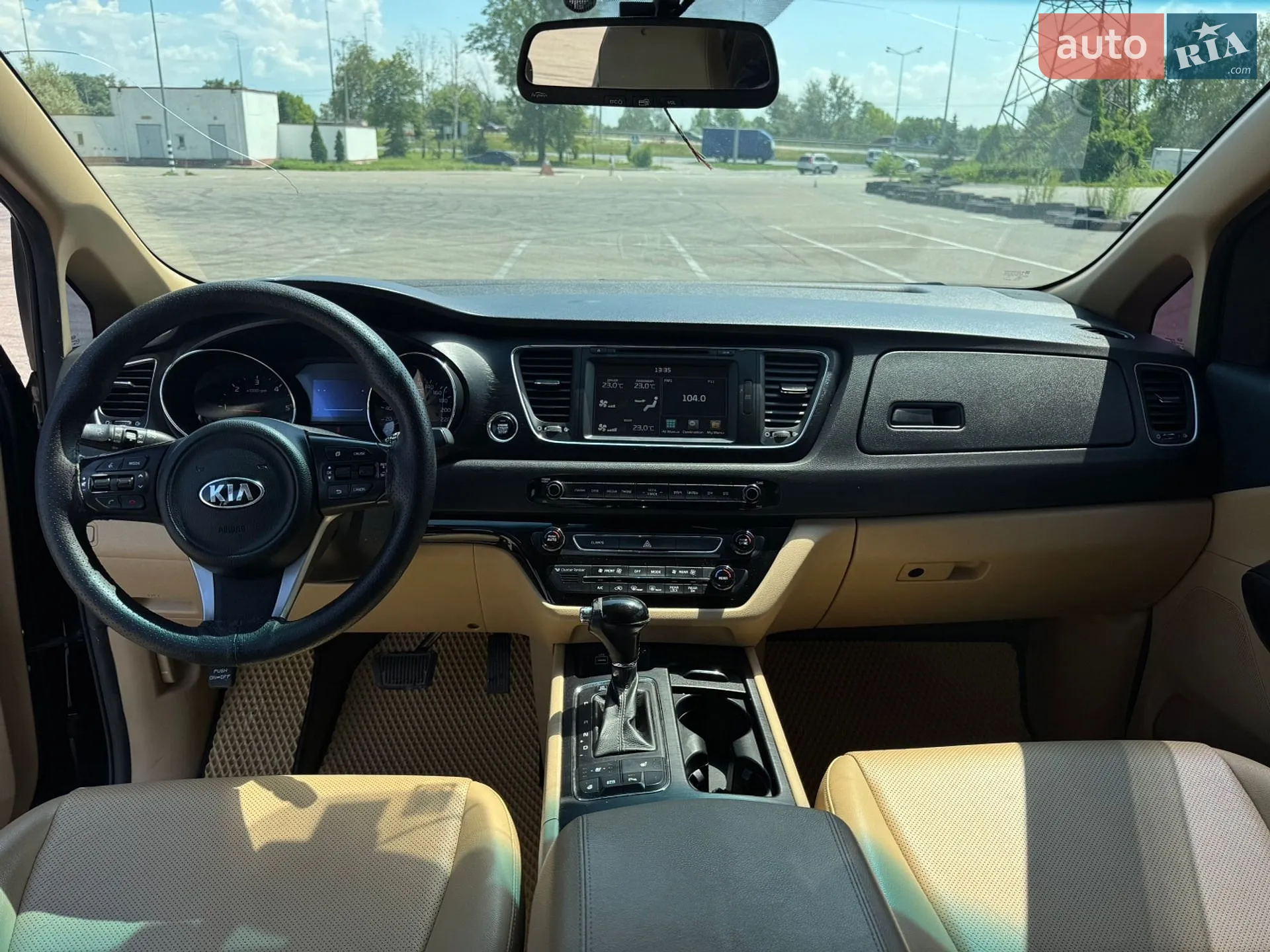 2016 Kia Carnival - мініатюра 11