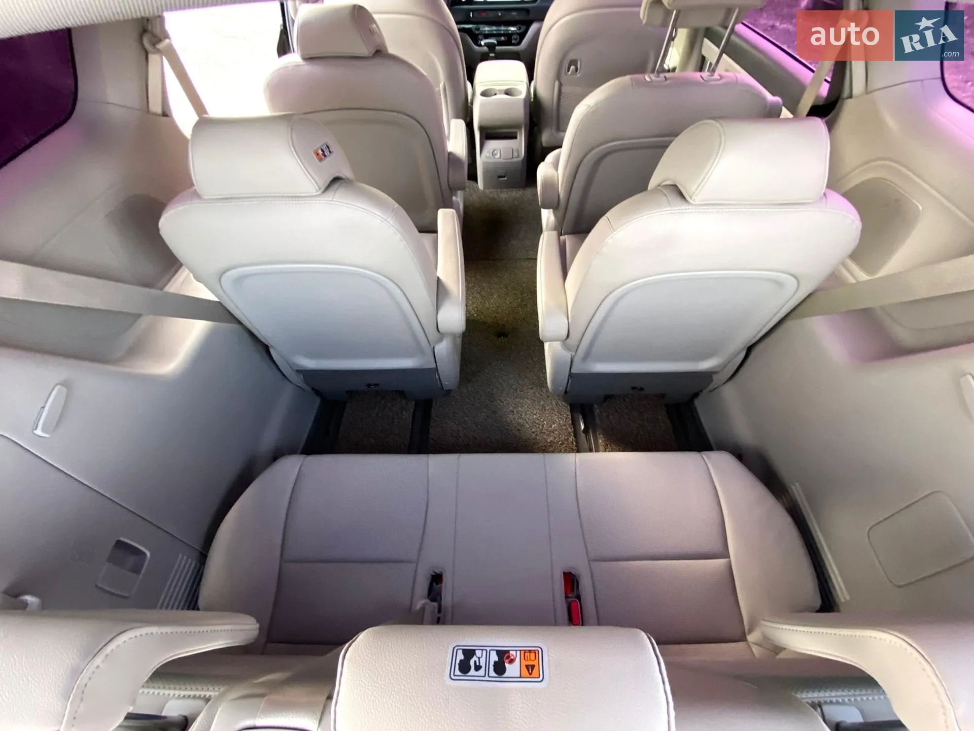 2018 Kia Carnival - мініатюра 16