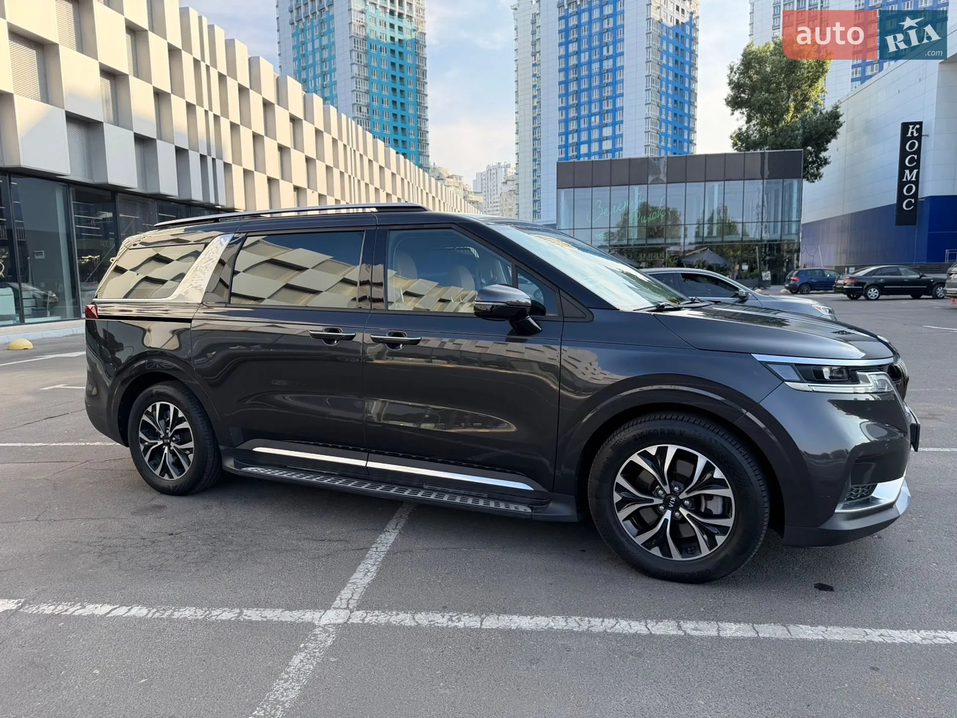 2020 Kia Carnival - мініатюра 10