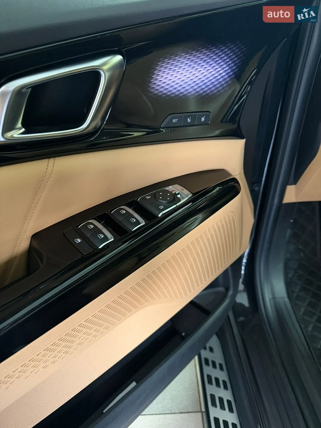2020 Kia Carnival - мініатюра 31