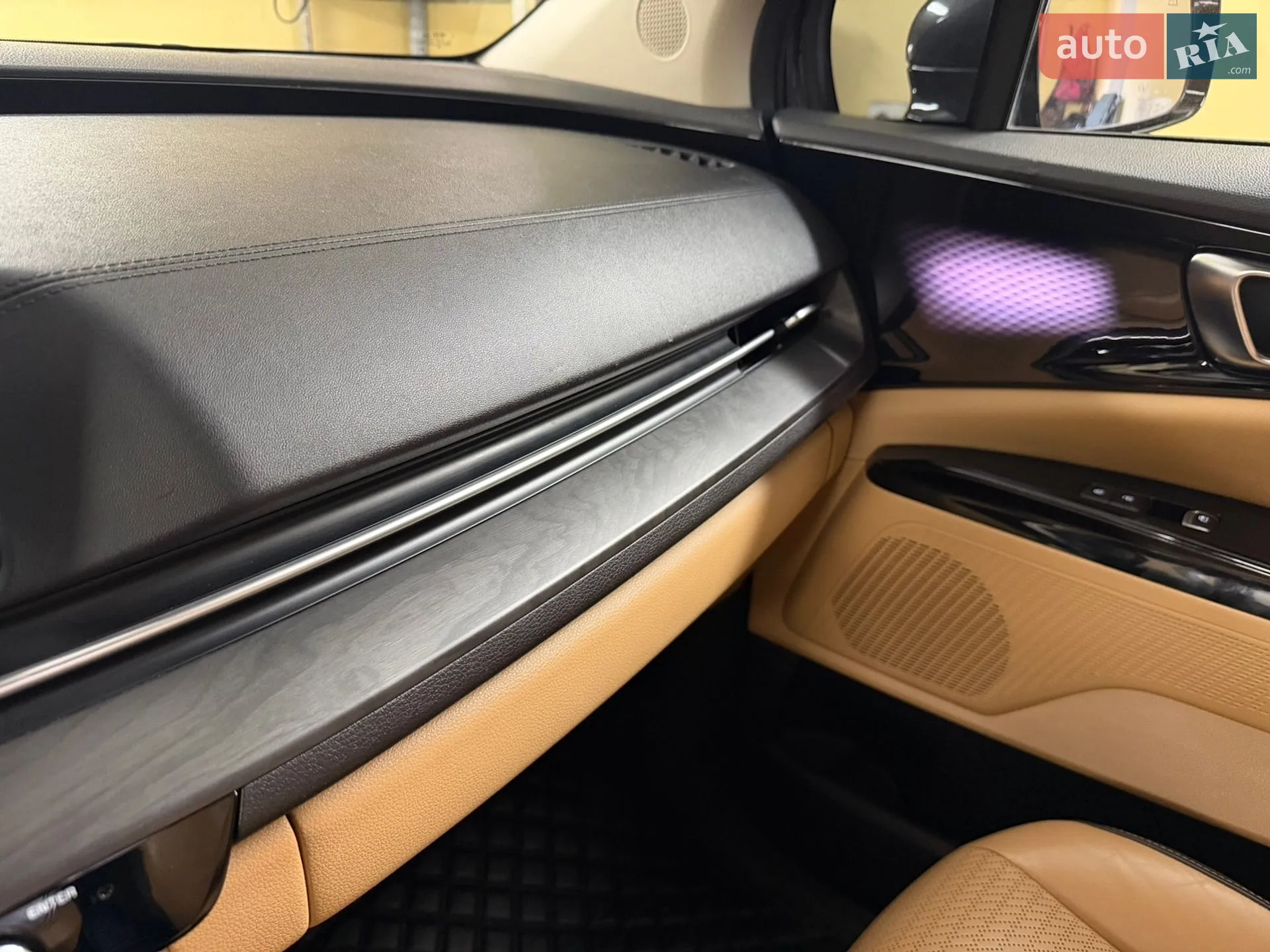 2020 Kia Carnival - мініатюра 32