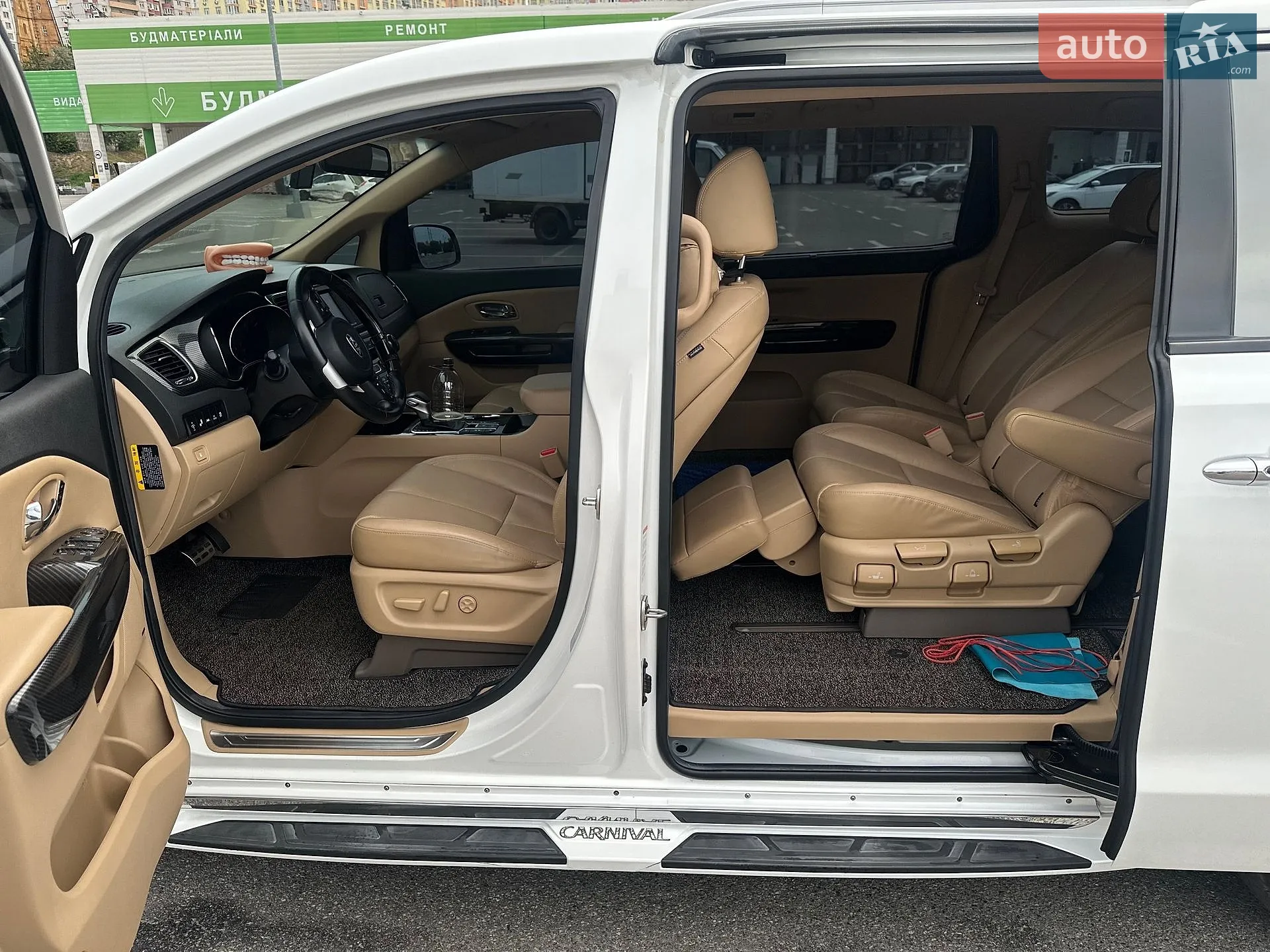 2019 Kia Carnival - мініатюра 11