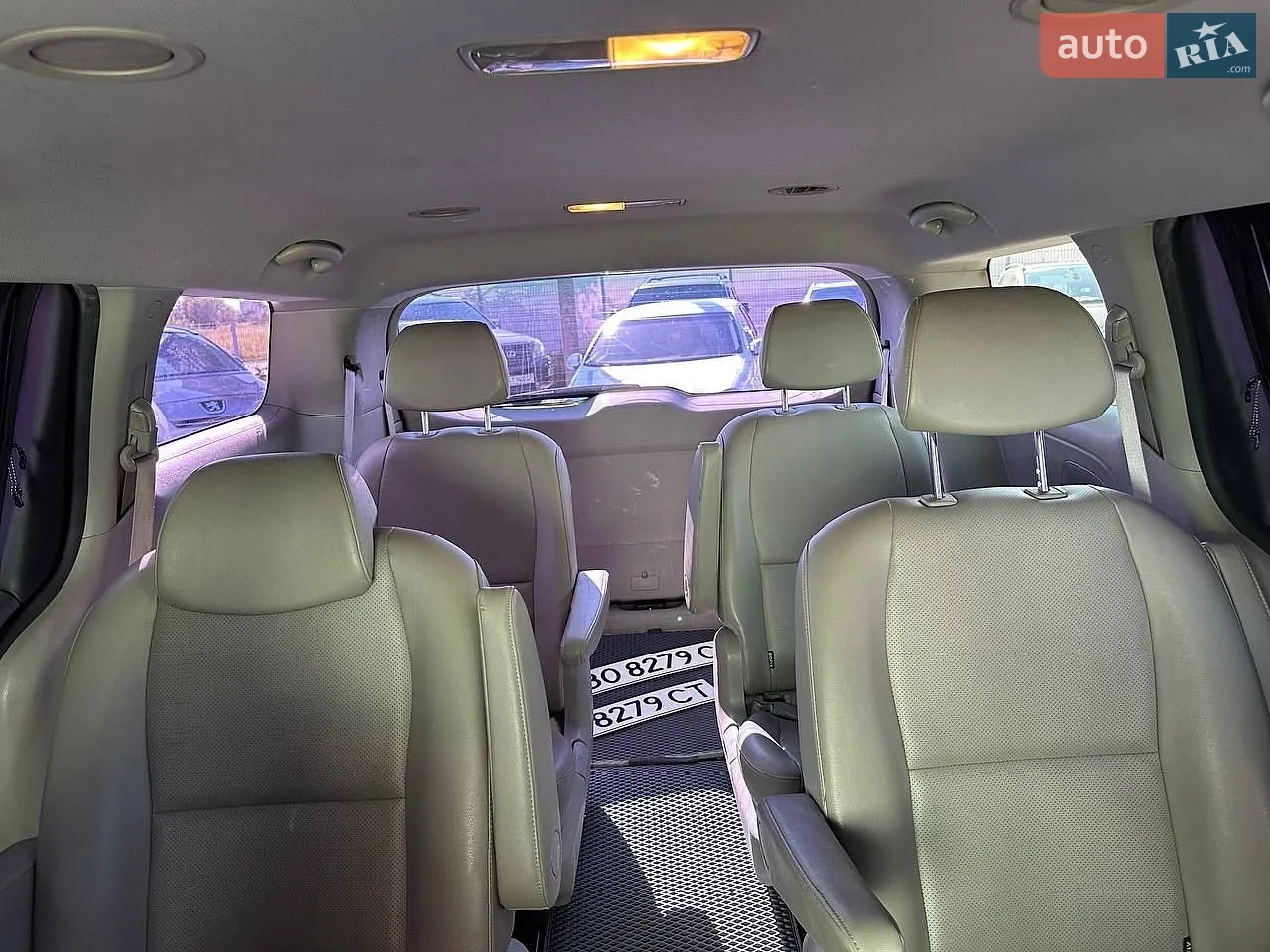 2015 Kia Carnival - мініатюра 12