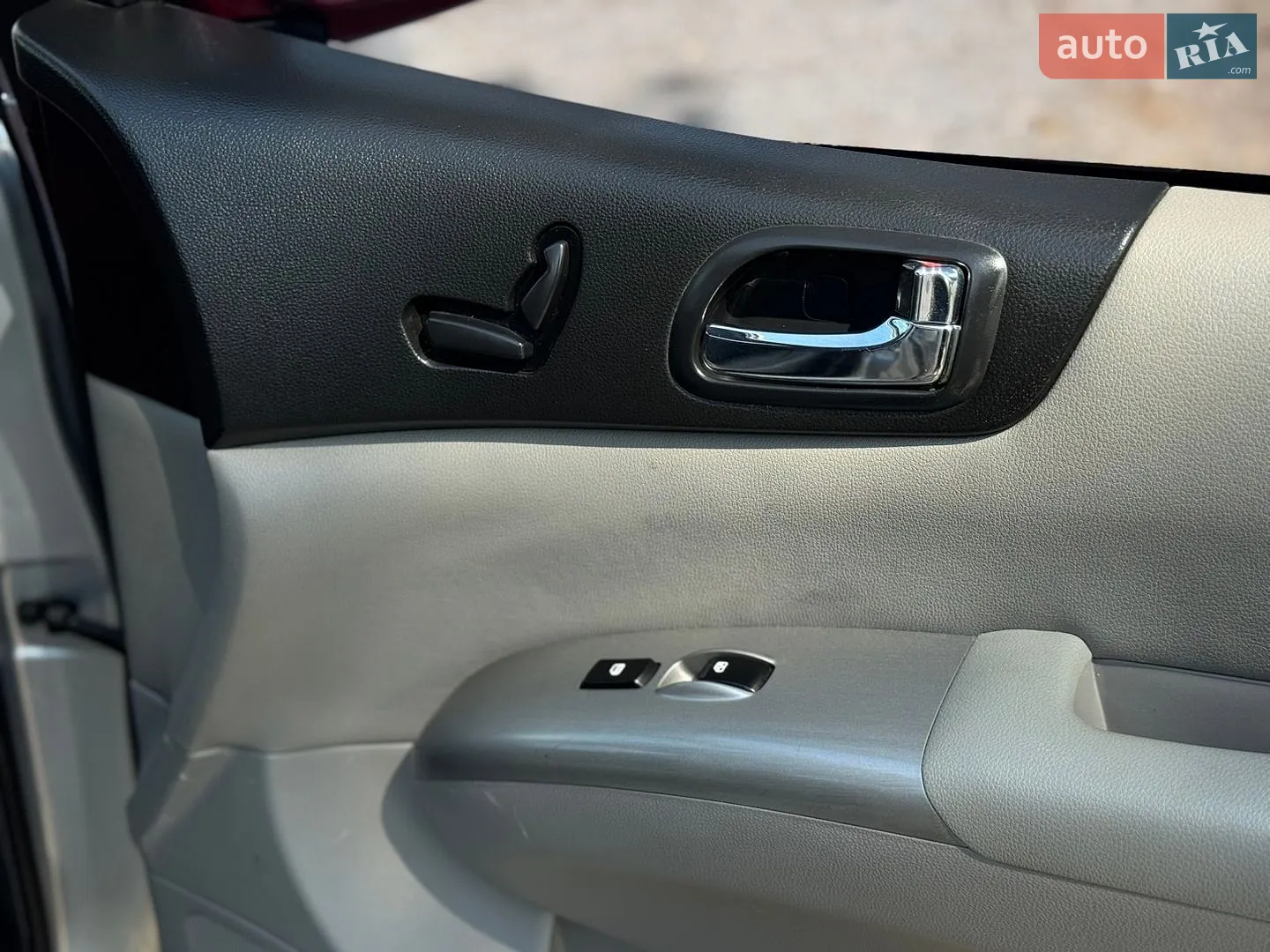 2011 Kia Carnival - мініатюра 12