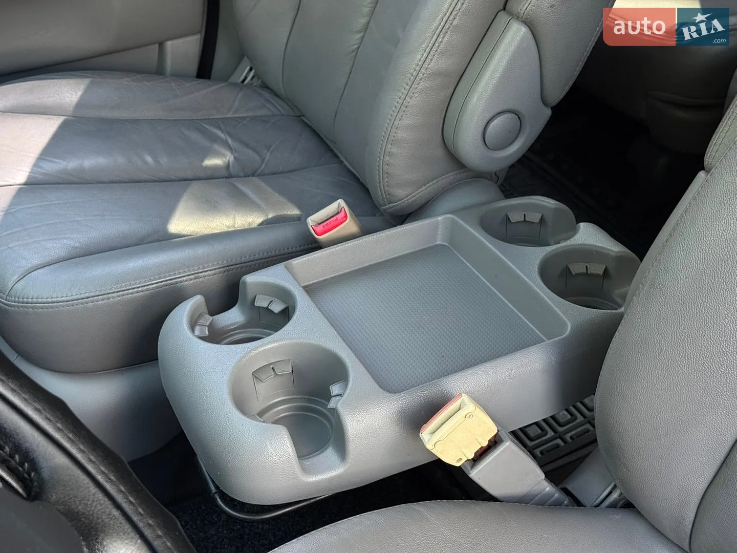 2011 Kia Carnival - мініатюра 28