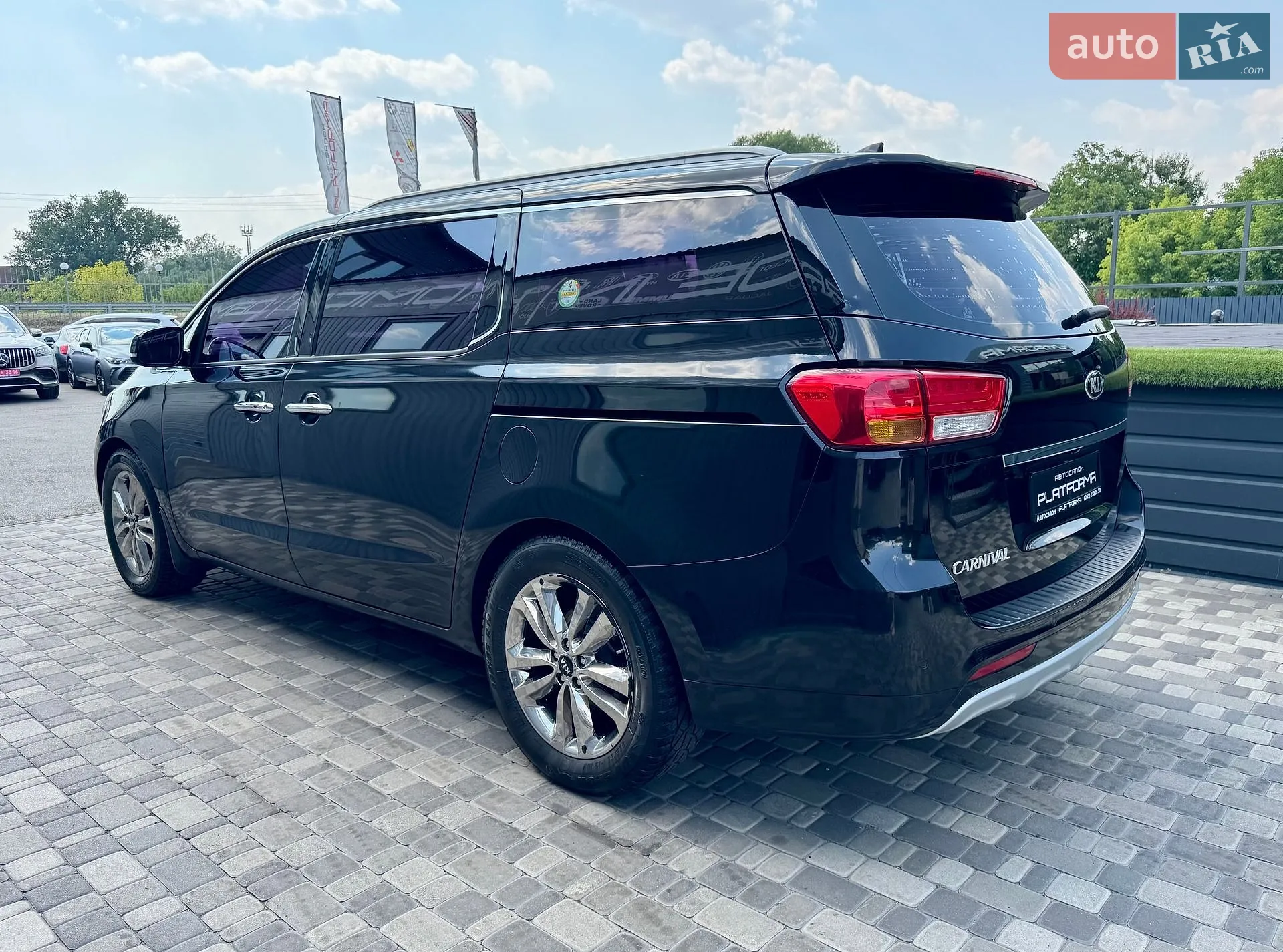 2014 Kia Carnival - мініатюра 7