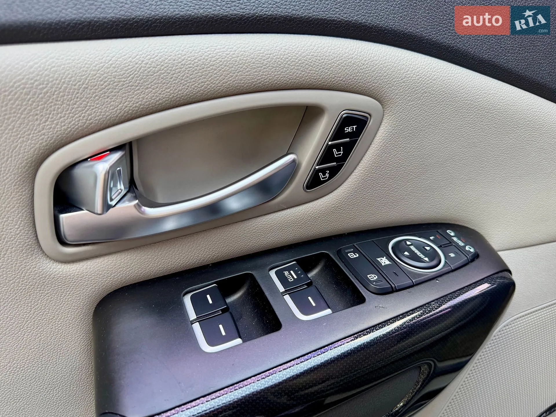 2014 Kia Carnival - мініатюра 14
