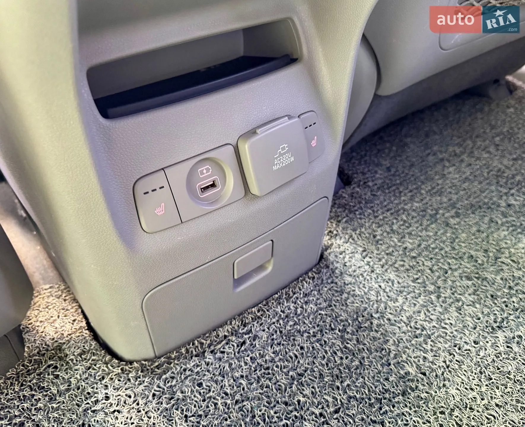 2014 Kia Carnival - мініатюра 27