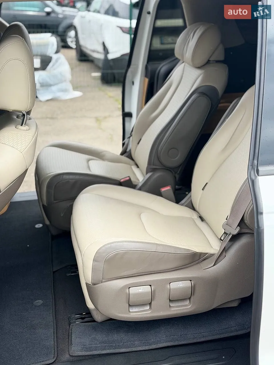 2021 Kia Carnival - мініатюра 13