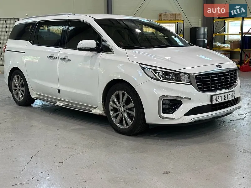Kia Carnival