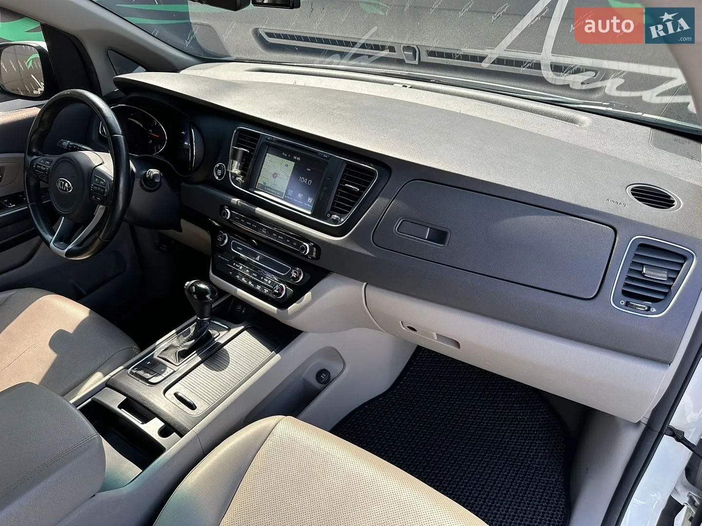 2016 Kia Carnival - мініатюра 28