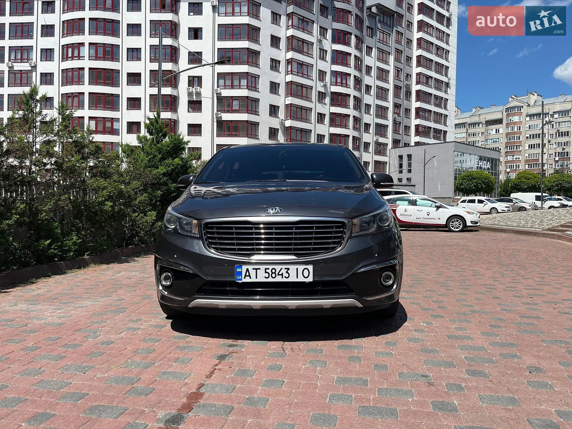 2016 Kia Carnival - мініатюра 8