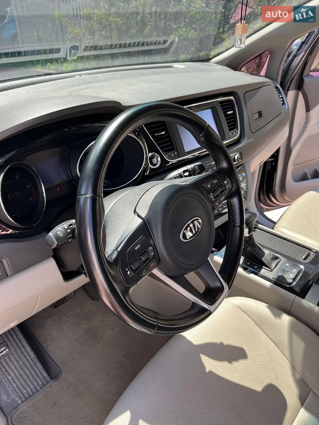 2016 Kia Carnival - мініатюра 11
