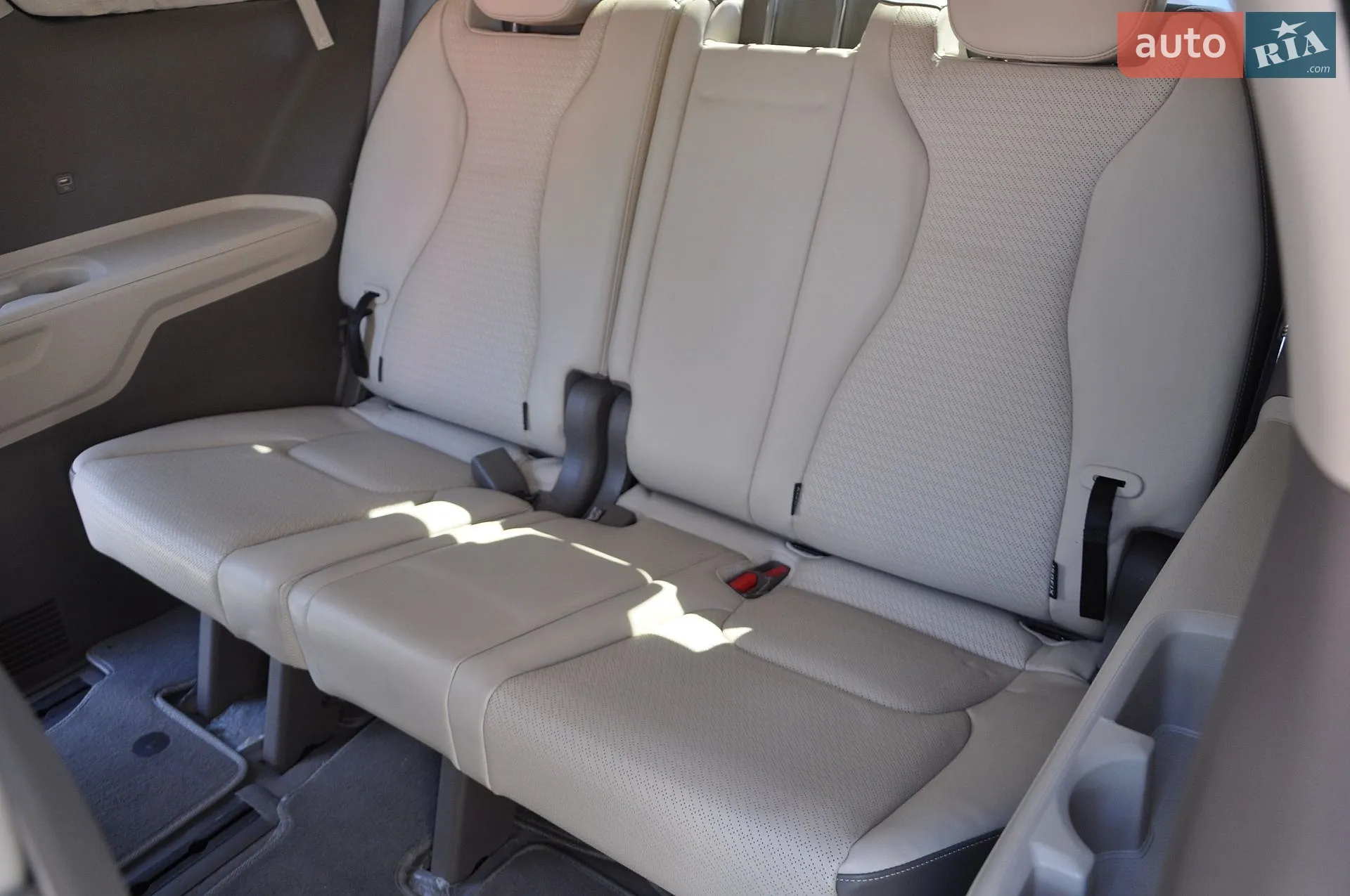 2021 Kia Carnival - мініатюра 22