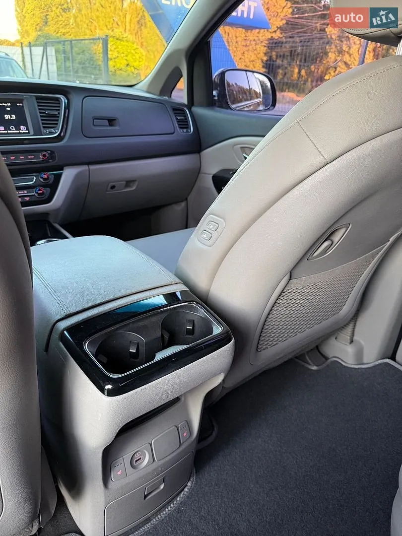 2018 Kia Carnival - мініатюра 11