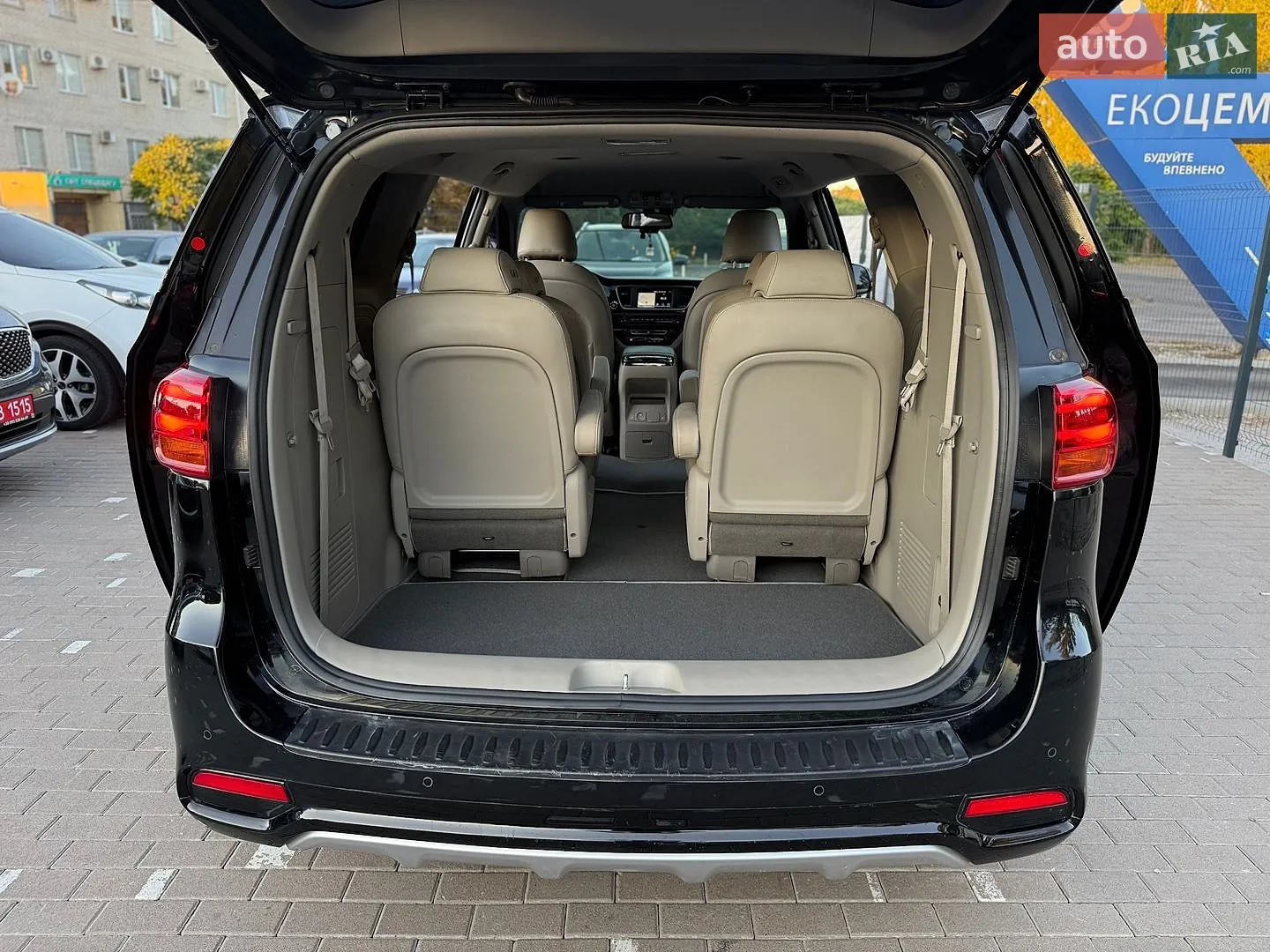 2018 Kia Carnival - мініатюра 31