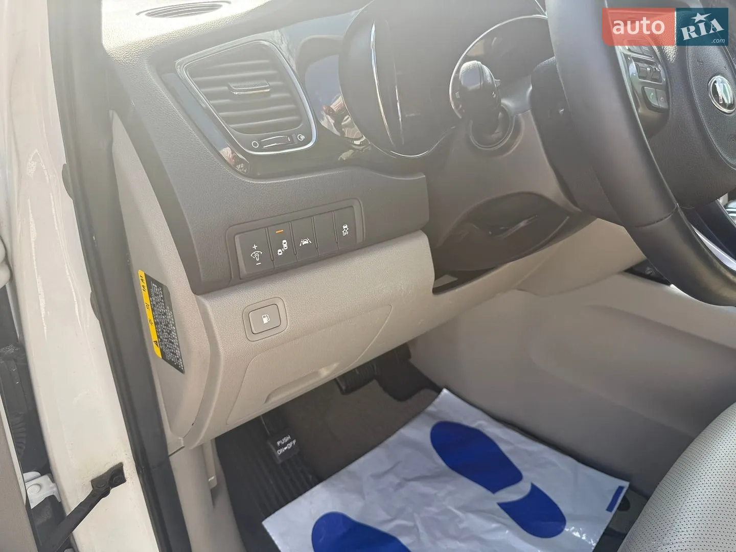 2018 Kia Carnival - мініатюра 36