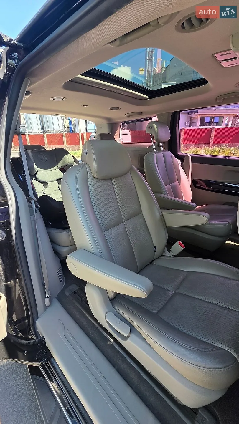 2015 Kia Carnival - мініатюра 12