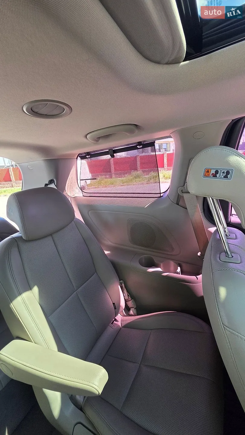 2015 Kia Carnival - мініатюра 15
