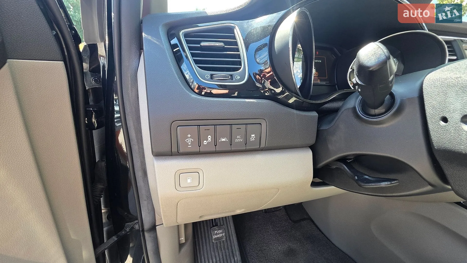 2015 Kia Carnival - мініатюра 34
