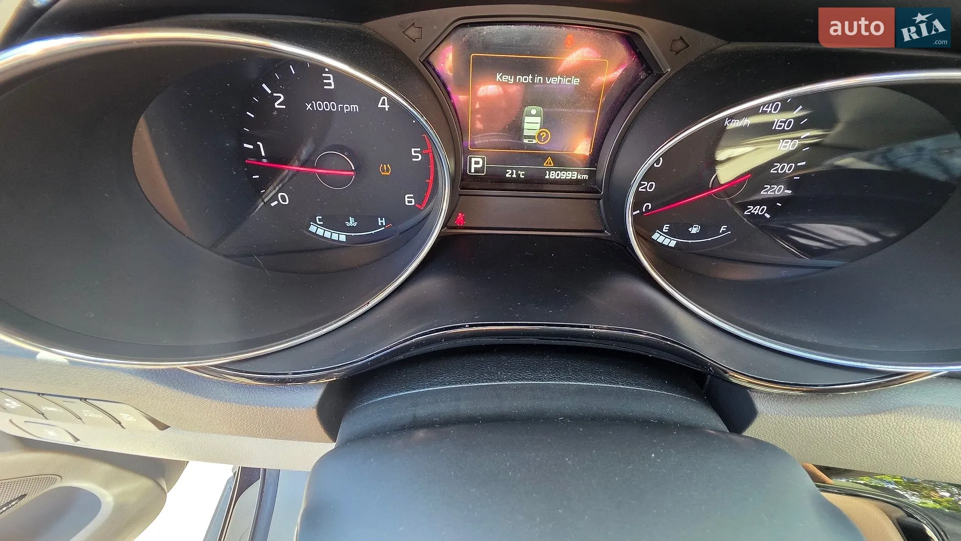 2015 Kia Carnival - мініатюра 36