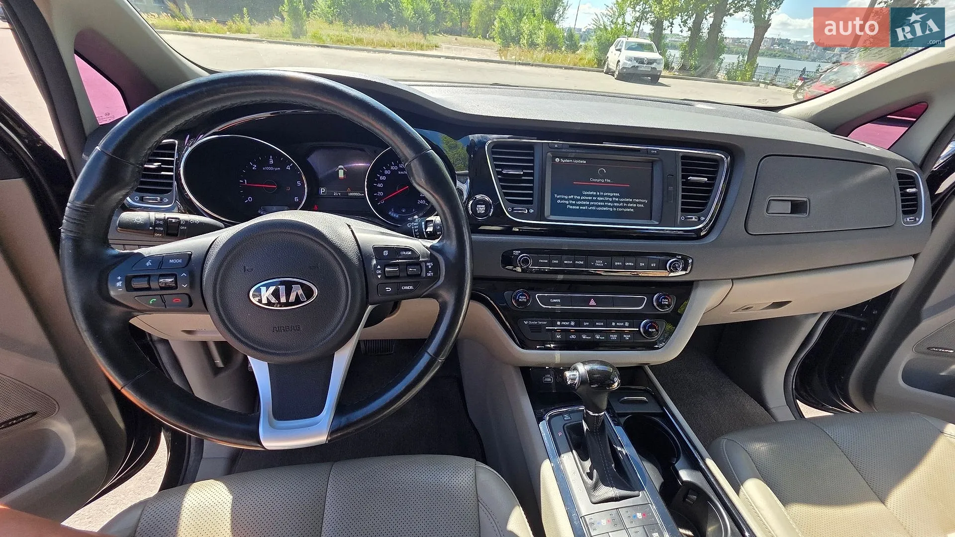 2015 Kia Carnival - мініатюра 35