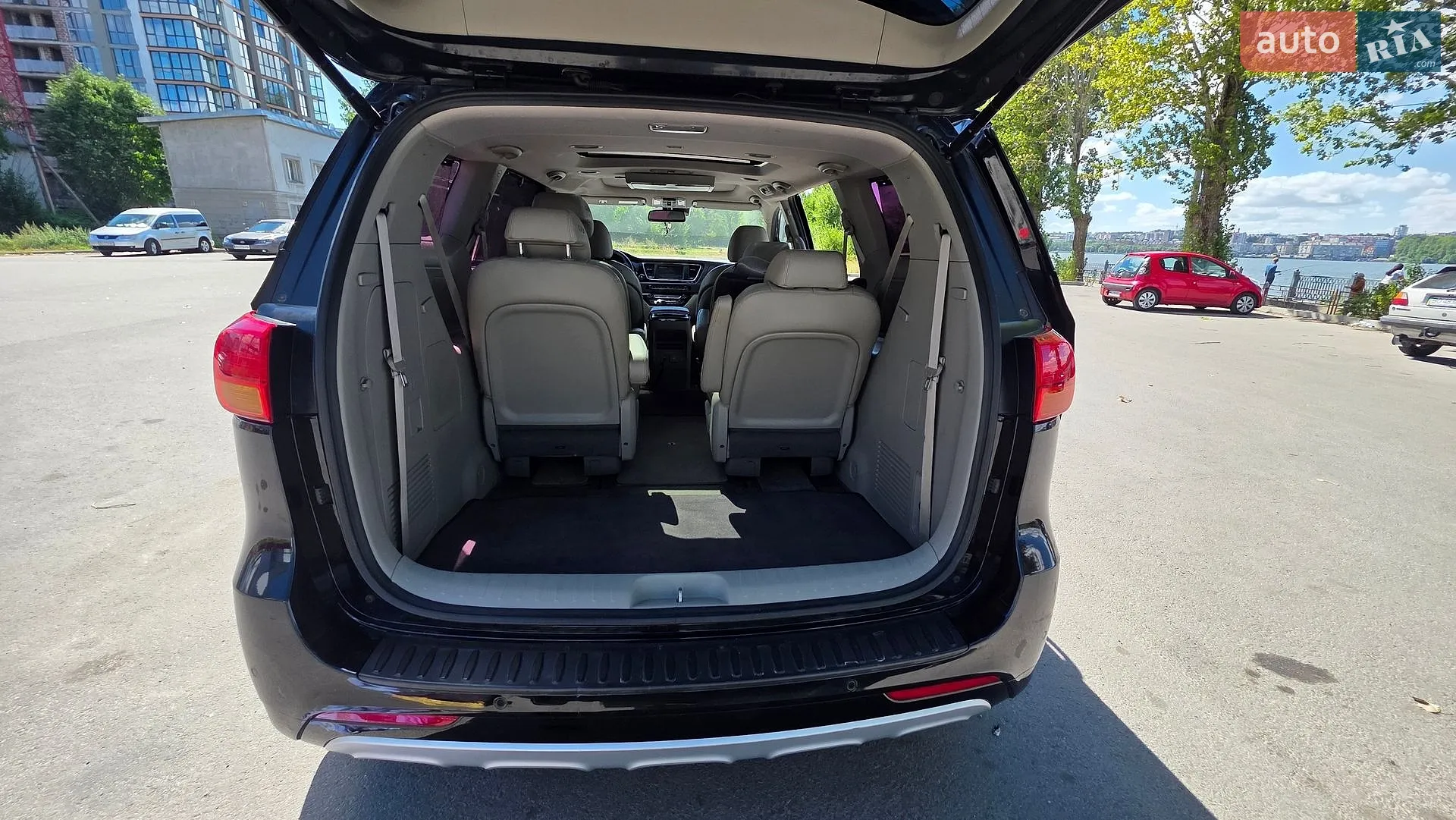 2015 Kia Carnival - мініатюра 44