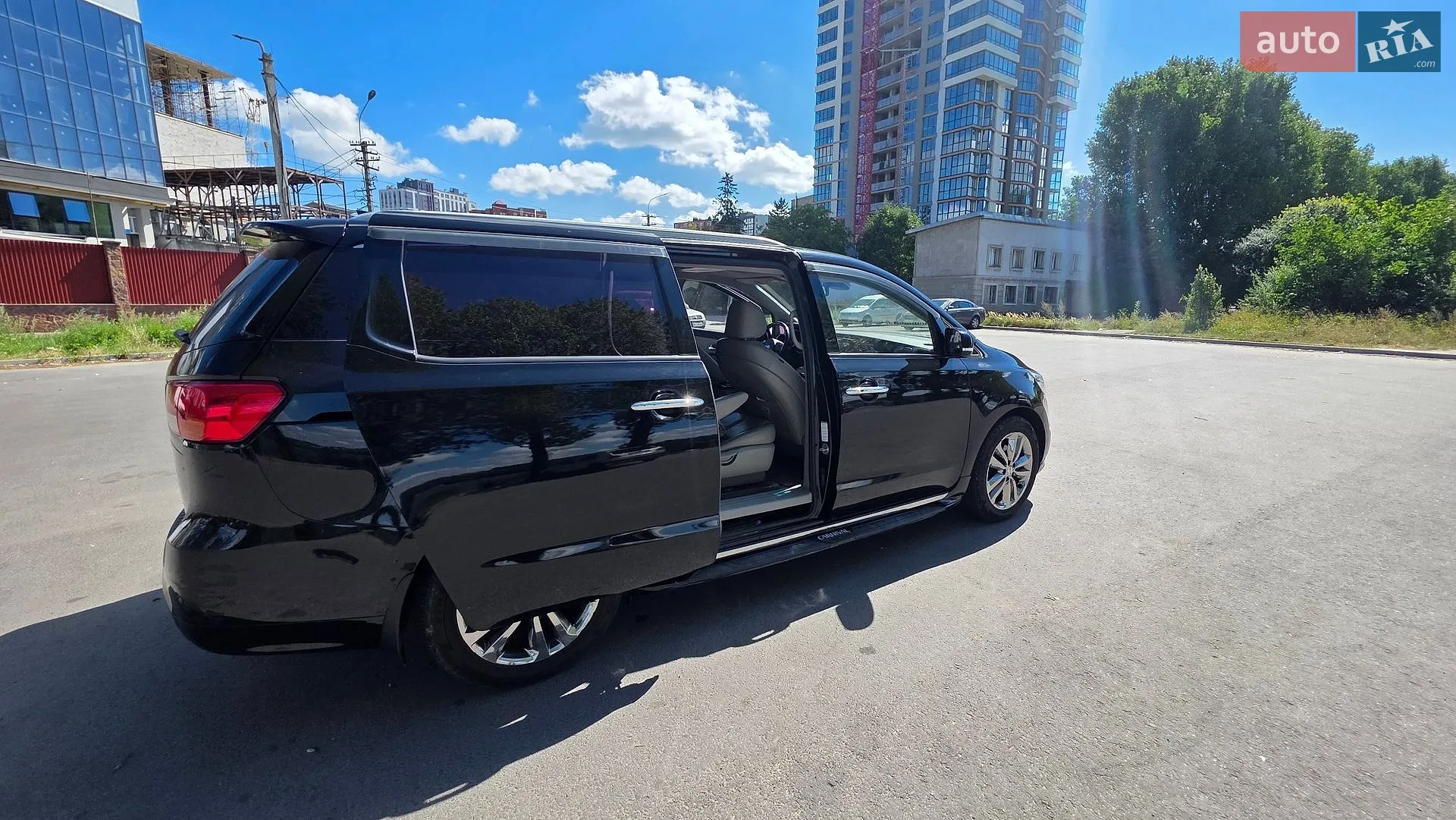 2015 Kia Carnival - мініатюра 46