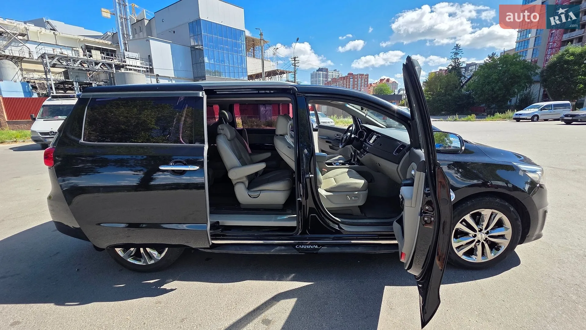 2015 Kia Carnival - мініатюра 47
