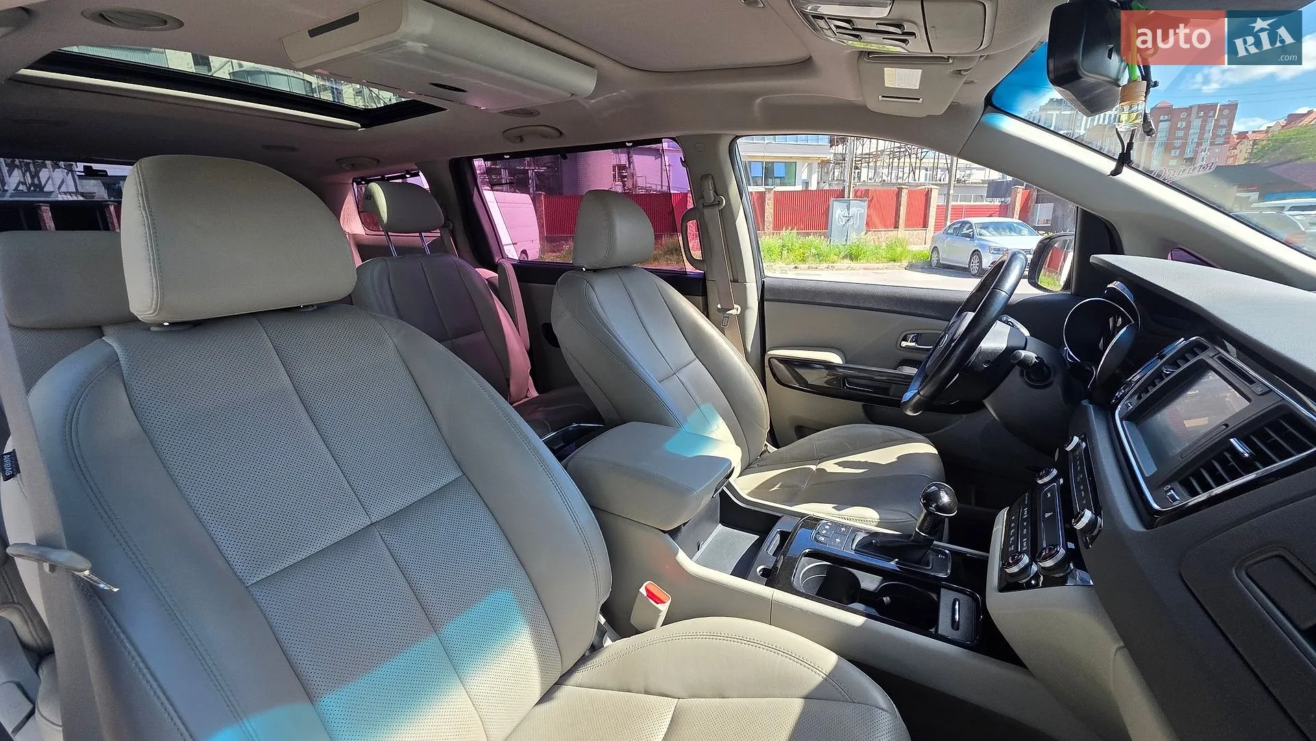2015 Kia Carnival - мініатюра 49