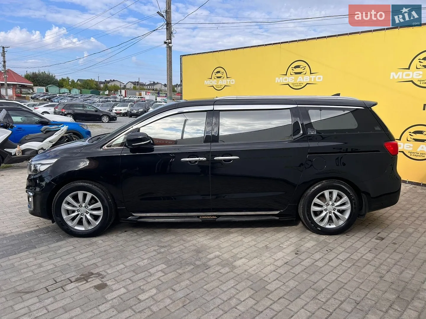 2016 Kia Carnival - мініатюра 2