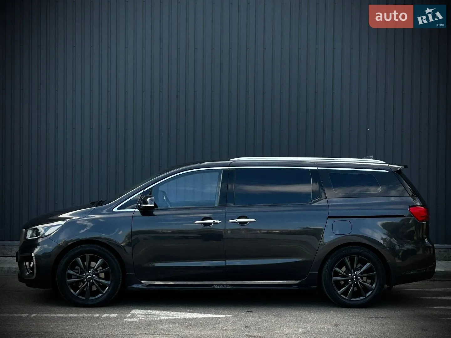 2018 Kia Carnival - мініатюра 2