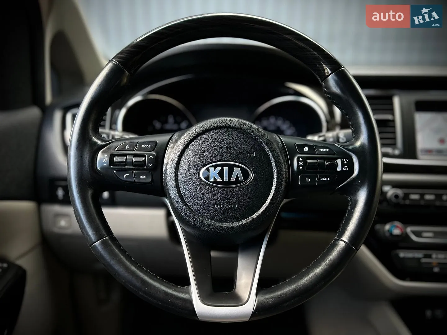 2018 Kia Carnival - мініатюра 15
