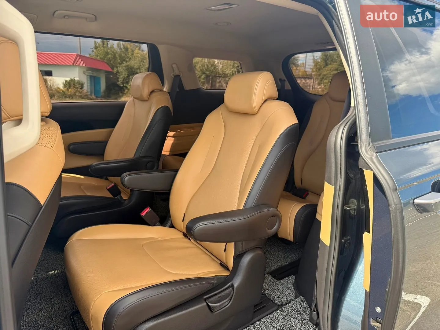 2022 Kia Carnival - мініатюра 37
