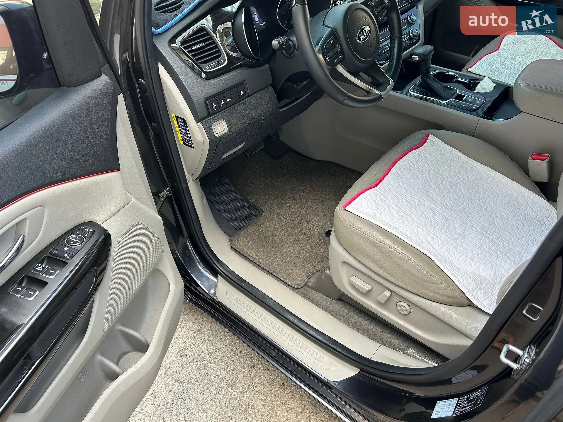 2020 Kia Carnival - мініатюра 17