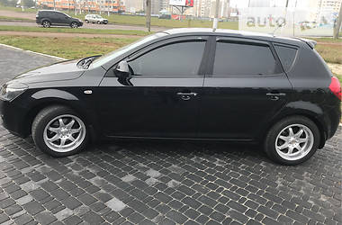 Хэтчбек Kia Ceed 2009 в Чернигове