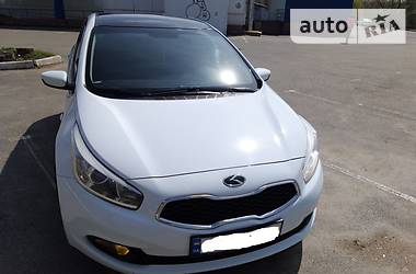 Хэтчбек Kia Ceed 2015 в Киеве