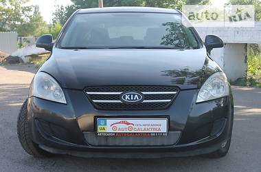 Хэтчбек Kia Ceed 2007 в Николаеве