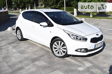 Хетчбек Kia Ceed 2015 в Сокирянах