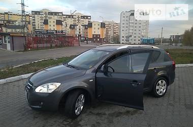 Универсал Kia Ceed 2009 в Хмельницком