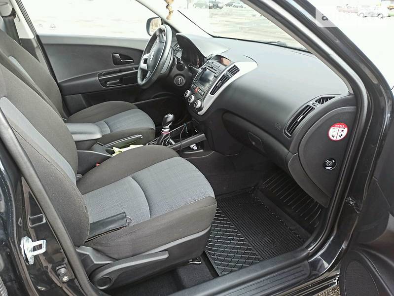 Хетчбек Kia Ceed 2011 в Харкові фото 4 Хетчбек Kia Ceed 2011 в Харкові