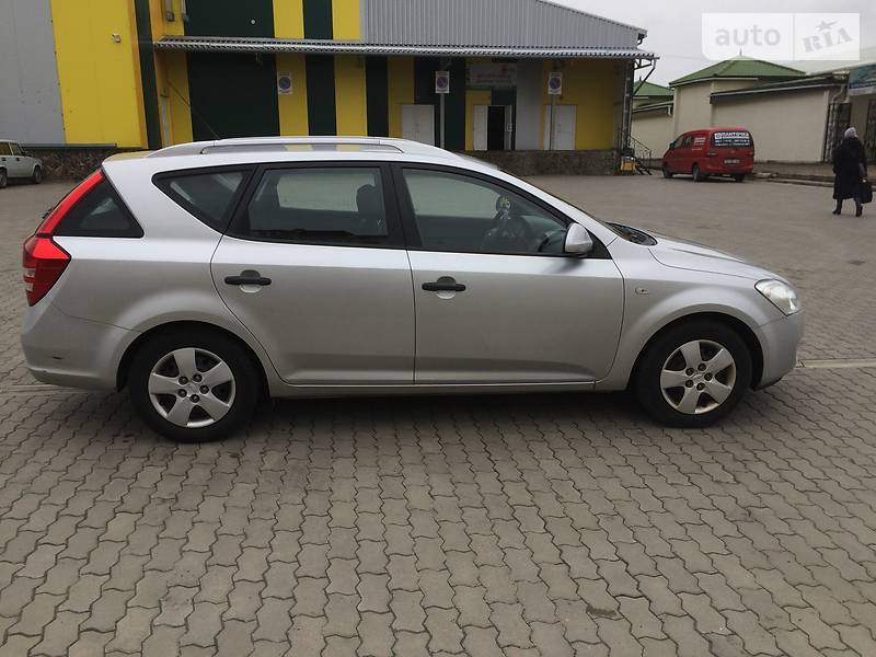 Універсал Kia Ceed 2008 в Стрию