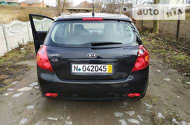 Хетчбек Kia Ceed 2008 в 