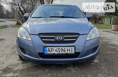 Хетчбек Kia Ceed 2007 в 