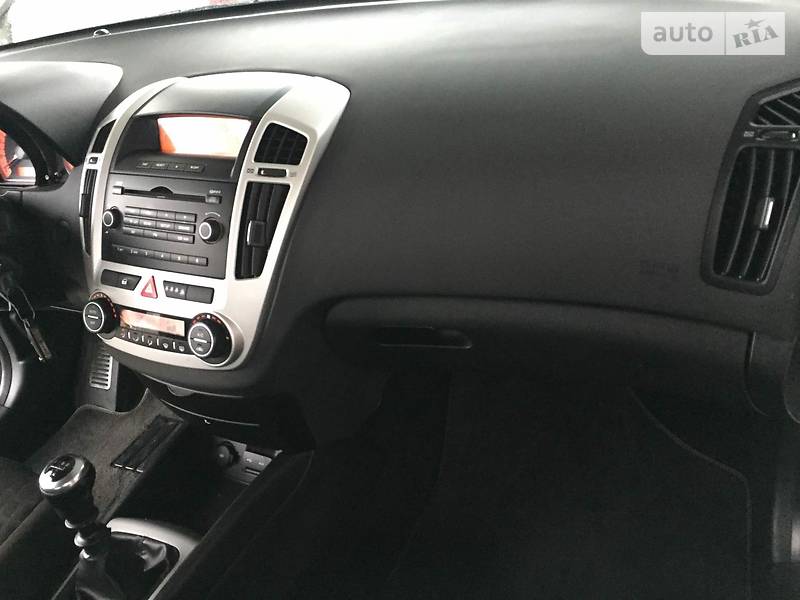 Хетчбек Kia Ceed 2009 в Стрию