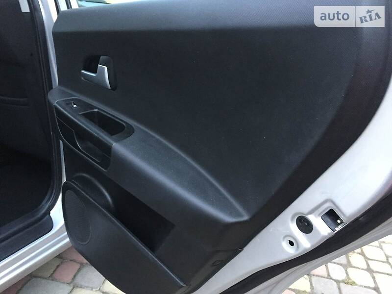 Хетчбек Kia Ceed 2009 в Стрию