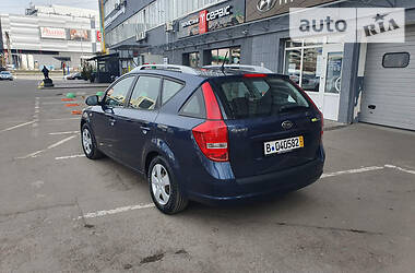 Универсал Kia Ceed 2010 в 