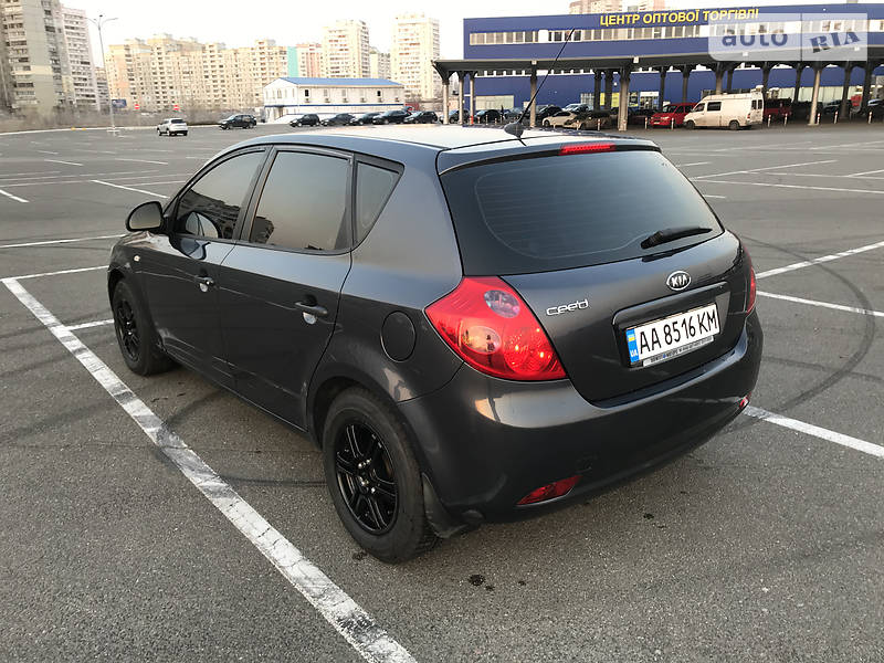 Хэтчбек Kia Ceed 2007 в Киеве